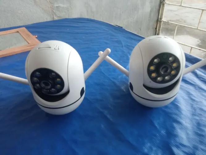 CAMERAS VIA WI-FI