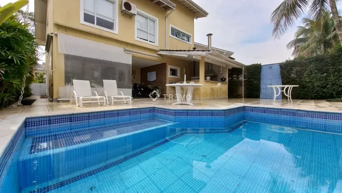 CASA EM CONDOMÍNIO FECHADO À VENDA 256 m²/4 DORM/5 WC/5 VAGAS EM BERTIOGA/SP
