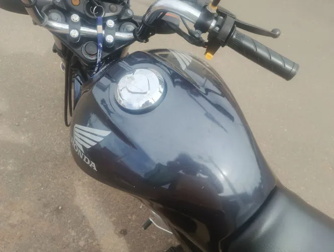 Vendo moto revisada recentemente