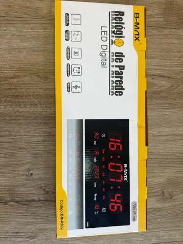 Relógio grande digital na loja Supereletronicosjf 