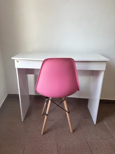 Escrivaninha + Cadeira Rosa