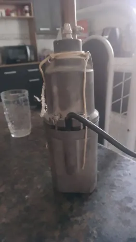Bomba sapo pra poço artesianos nova nunca usada apenas testada estado de perfeito.