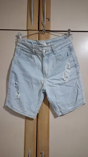 Bermuda jeans claro, tamanho 12, da Young Connection