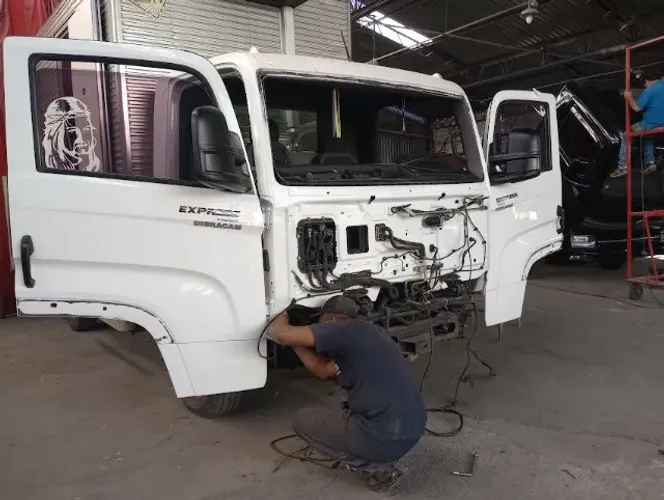 Vaga de montador de automóveis com experiencia