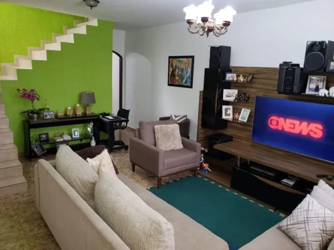 Sobrado em Rua Alvarino Souza Rezende - Parque Continental II - Guarulhos/SP