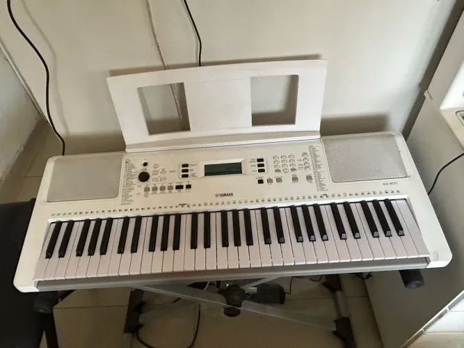 teclado Yamaha EZ-300