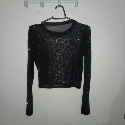 Blusa Tule com Aplicações de Strass