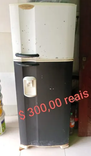 Vende-se geladeira
