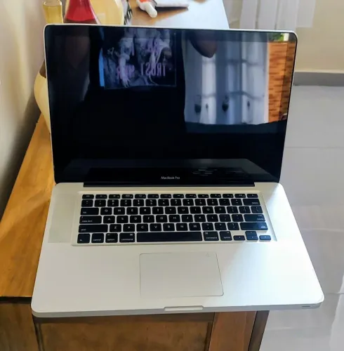 Macbook Pro 2009 17 pol (Leia a descrição)