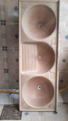 Vende-se um tanque de três bacias