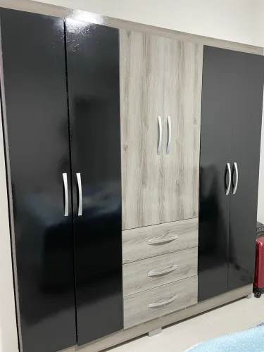 Guarda-roupa 6 portas