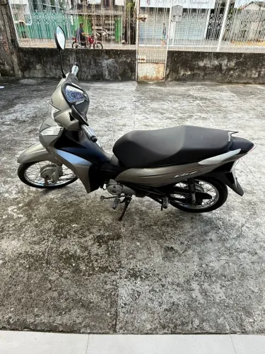 Vende-se Biz 110i 2023