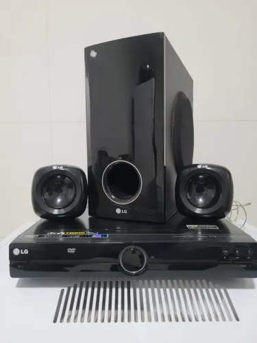 Home Theater LG HT305SU 2.1 (DVD Receiver)