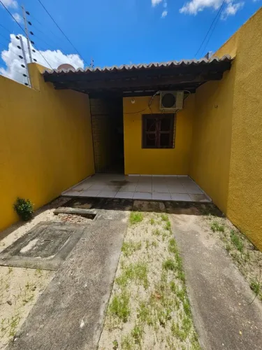 Casa plana em rua privativa em Fortaleza