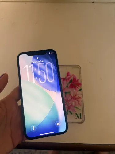 Vendo Iphone 12 64gb todo original 