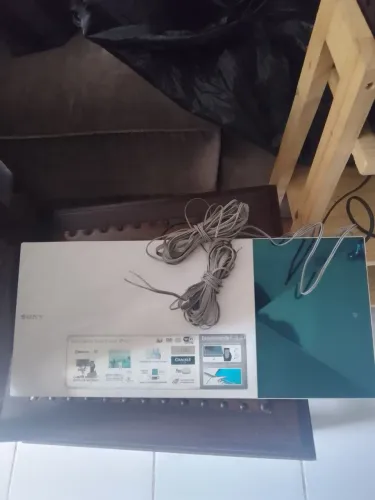 Vendo home theater,da marca Sony ,ótimo estado de conservação.Com quatro torres de som