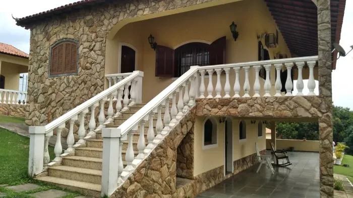 Casa para venda possui 510 metros quadrados com 3 quartos em Caixa D'água (Bacaxá) - Saqua