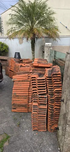 700 Telhas Cerâmicas