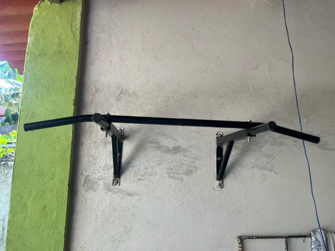 Barra fixa de parede