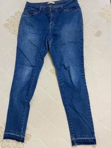 Calça jeans azul feminina