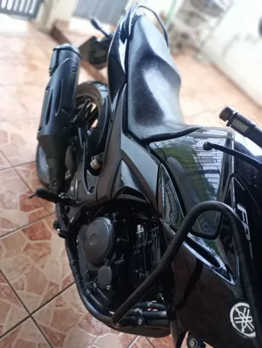 Fazer 250