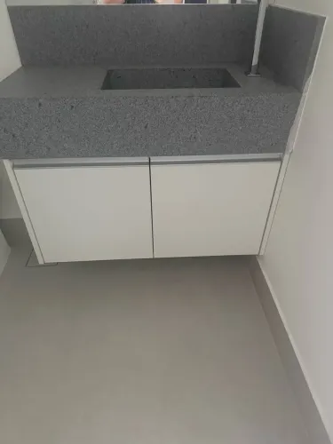 Vendo pia com armário para banheiro 