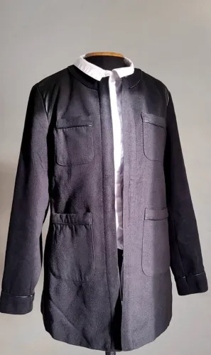 Casaco Feminino Lã Batida com Bolsos Frontais Preto, Veste 38, Conservadíssimo