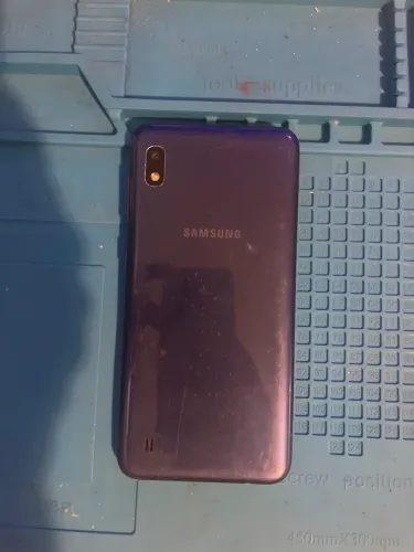Celular com defeito