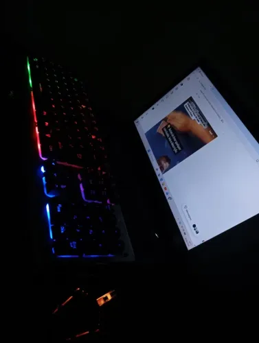 Vendo conjunto Notebook Gamer + Teclado Mecânico com RGB.