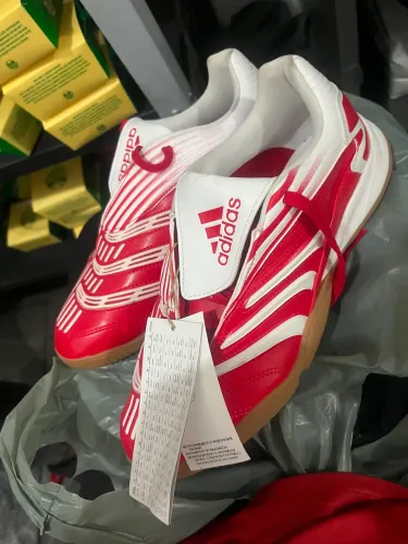 Tenis adidas