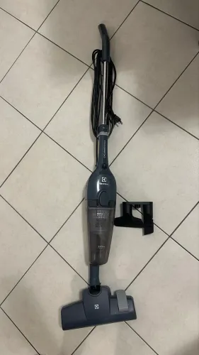 Aspirador de Pó Vertical Electrolux STK17 1600W (Ler descrição)
