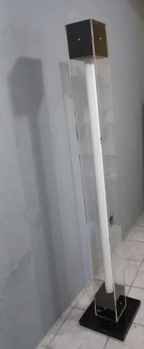 Expositor de relogio em acrilico 1.60 mtrs
