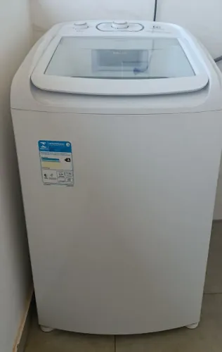 Máquina de Lavar Electrolux 11kg Essential Care (LES11) - Seminova