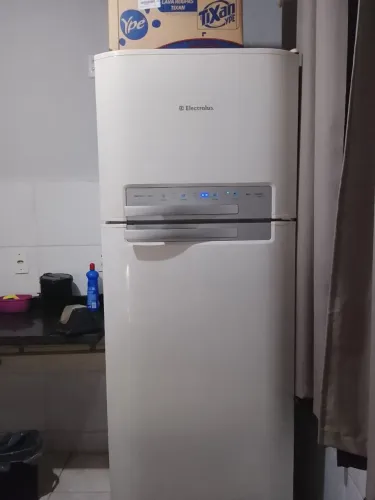 Geladeira Eletrolux 410 litros