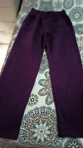 Calça moletom roxa P grande seminova