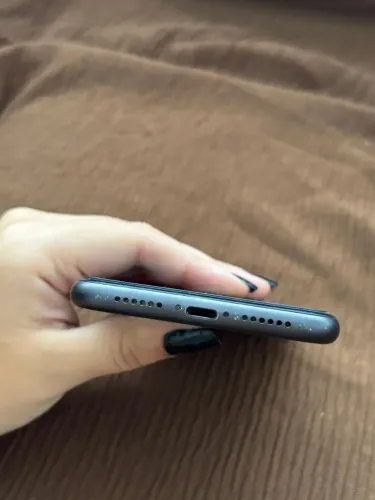 Iphone 11 128 gigas 73% de bateria