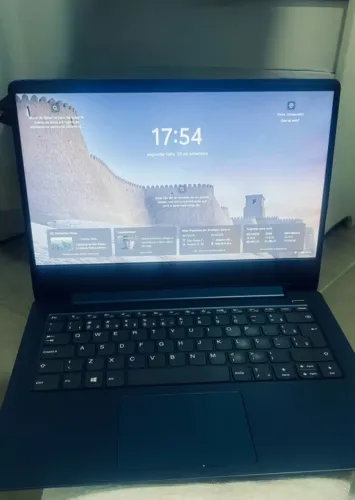 Notebook LENOVO Azul Cobalto