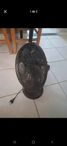 Ventilador ventisol 220V<br>Pequeno<br>Aceito pix, cartão e dinheiro<br>Vendendo devido voltagem
