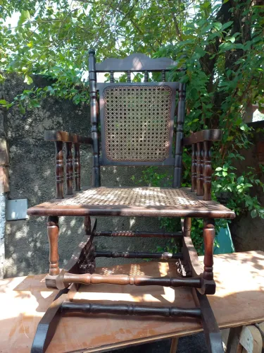 CADEIRA DE BALANÇO