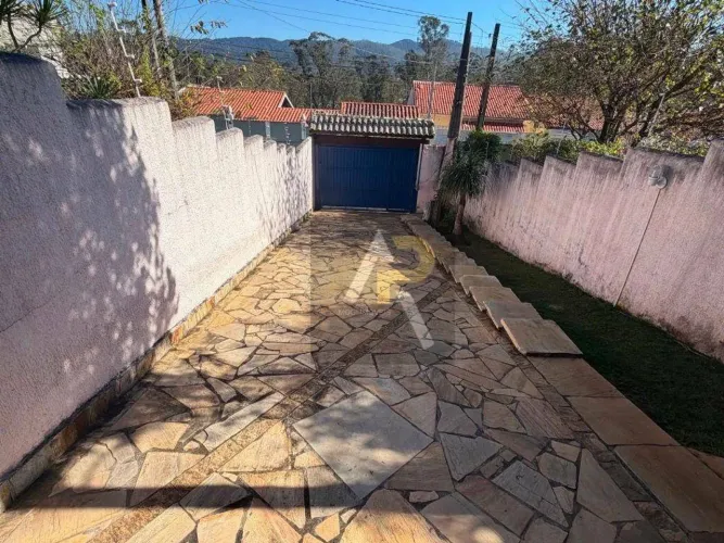Casa com 3 dormitórios à venda, 120 m² por R$ 730.000,00 - Vila Suissa - Mogi das Cruzes/S