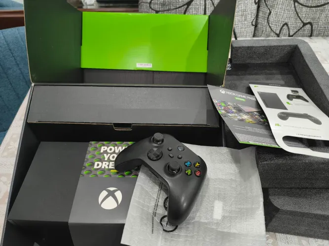 Controle Xbox séries x branco semi novo excelente