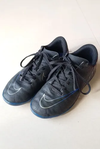 Chuteira futsal NIKE