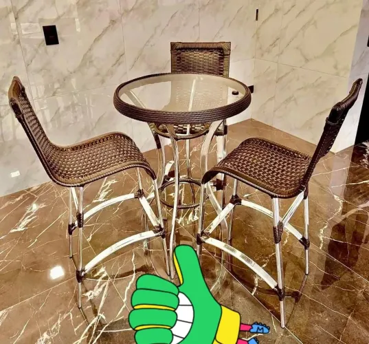 Bistrô com 4 banquetas Alumixx