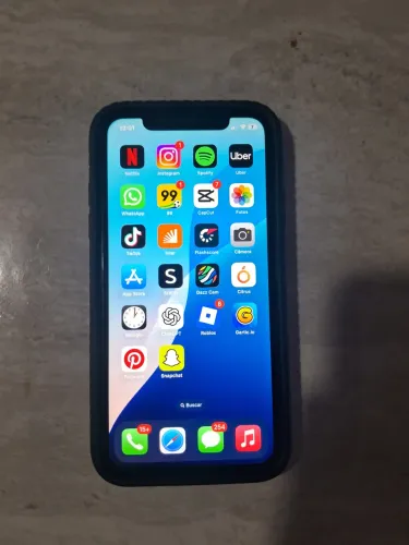 iPhone 11