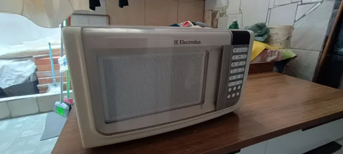 Microondas 23L Electrolux - Leia