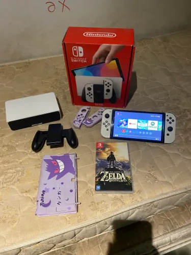 Nintendo Switch Oled com Zelda Mídia física e alguns jogos mídia digital