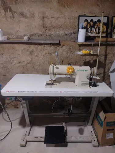 Máquina de costura reta industrial 