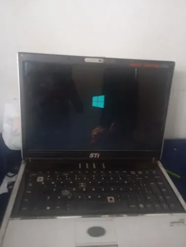 Notebook Semp Toshiba