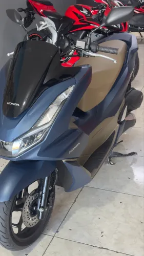 Honda PCX 160 DLX 2024 - Apenas 2.000 km!