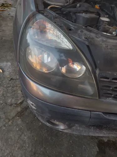 Par farol CLIO
